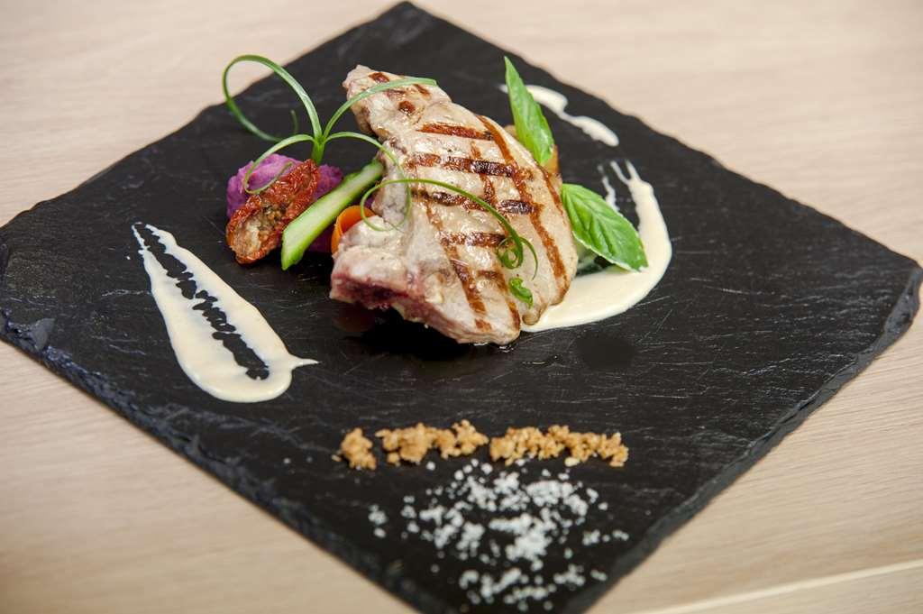 Brit Hotel Toulouse Colomiers - L'Esplanade Restaurace fotografie
