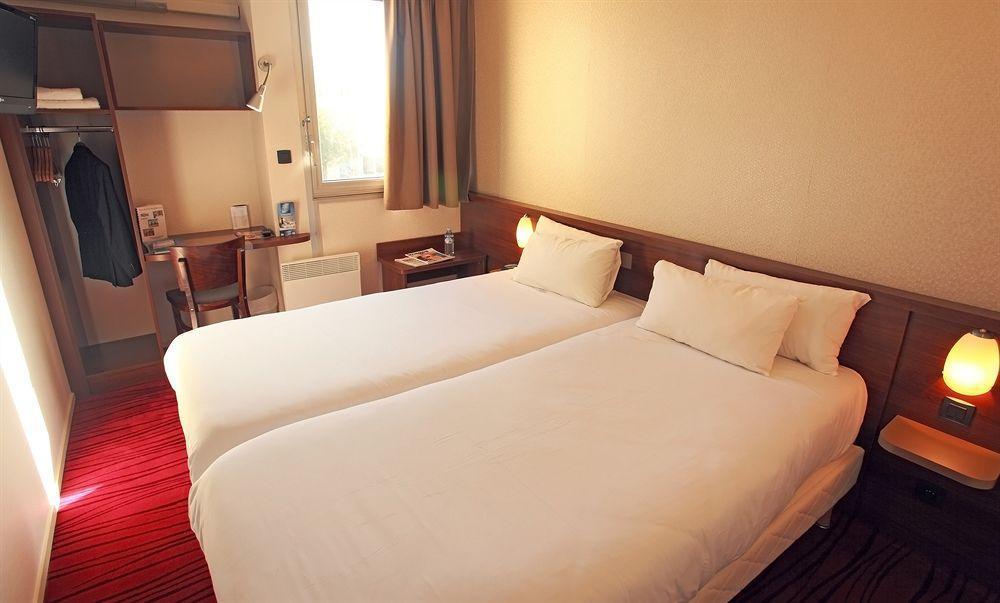 Brit Hotel Toulouse Colomiers - L'Esplanade Pokoj fotografie
